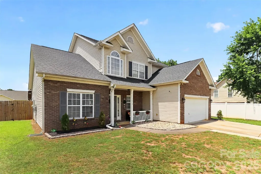 7613 Deluca Drive Charlotte NC 28215