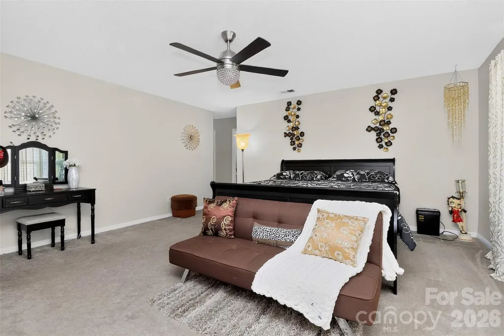 7613 Deluca Drive Charlotte NC 28215