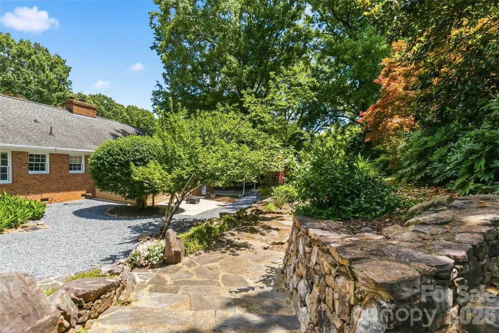3900 Riverbend Road Charlotte NC 28210