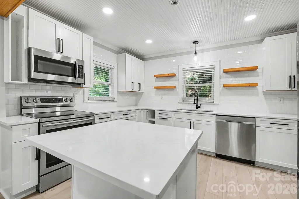 1601 Lawing Road Charlotte NC 28216