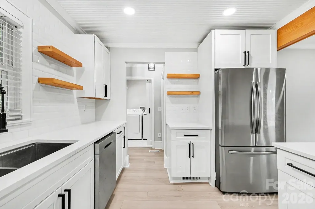 1601 Lawing Road Charlotte NC 28216