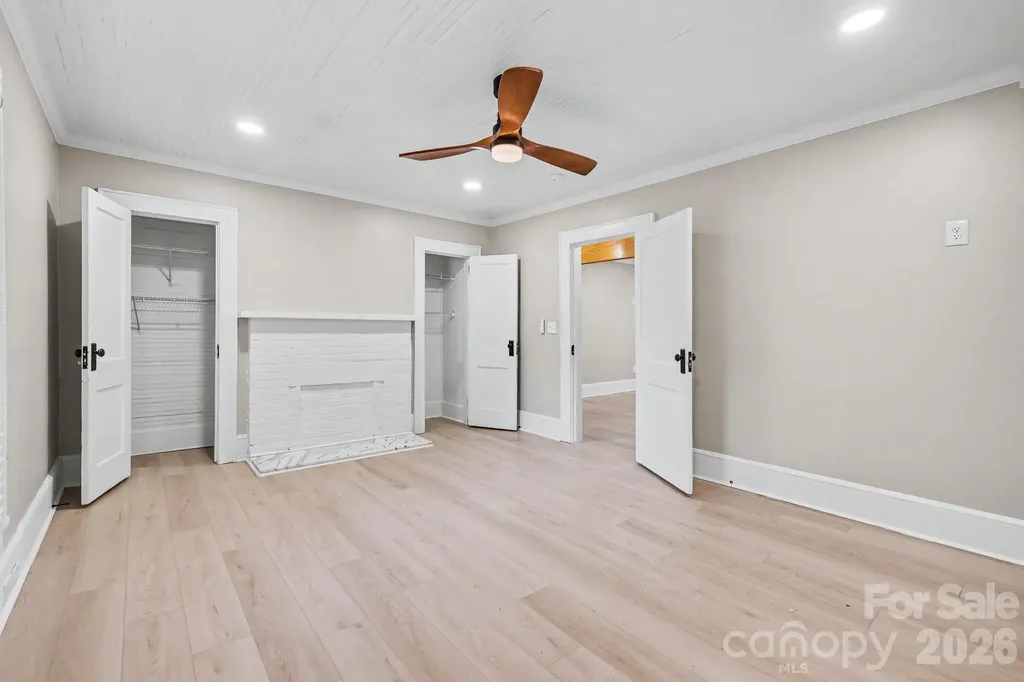 1601 Lawing Road Charlotte NC 28216