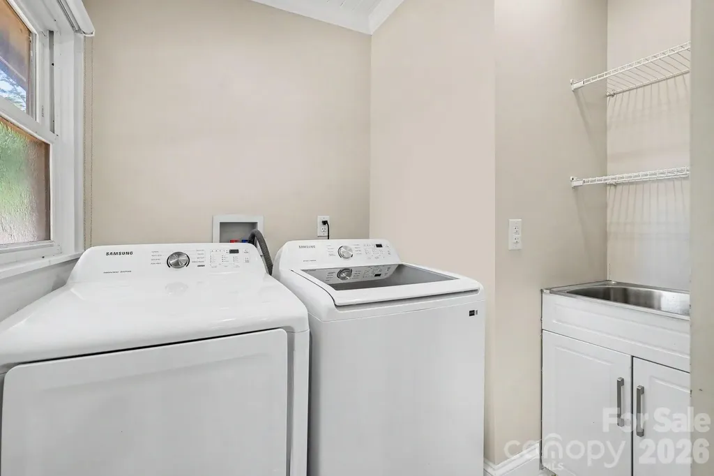 1601 Lawing Road Charlotte NC 28216