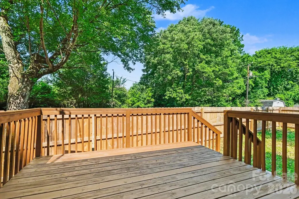 1601 Lawing Road Charlotte NC 28216