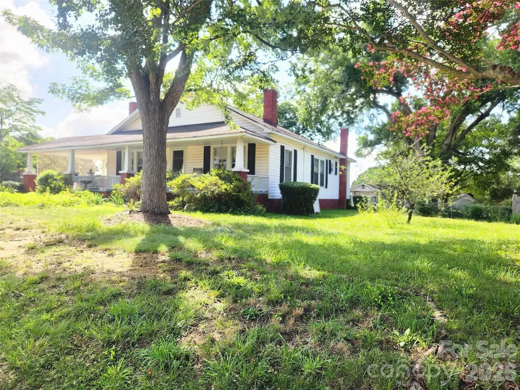 29 Brookwood Avenue NW Concord NC 28025