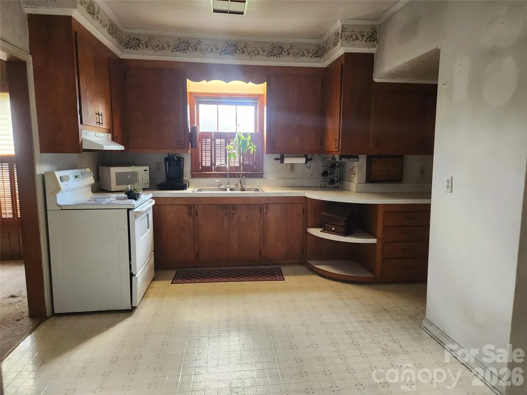 29 Brookwood Avenue NW Concord NC 28025