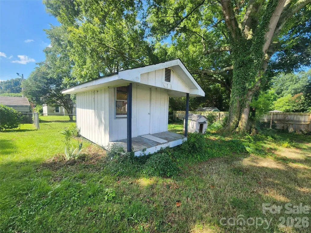 29 Brookwood Avenue NW Concord NC 28025