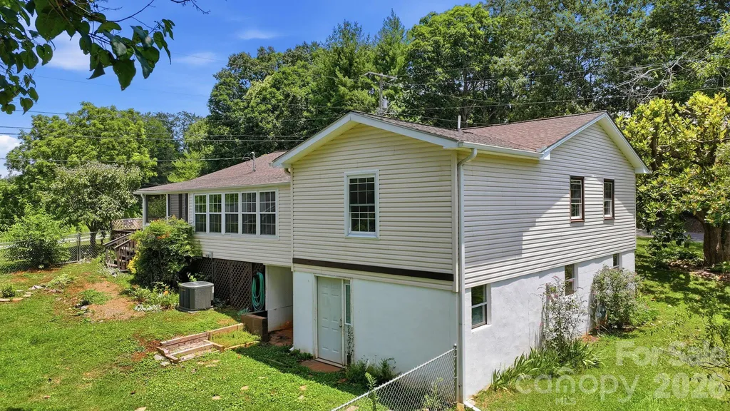 167 Pauline Avenue Franklin NC 28734