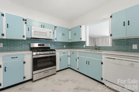 167 Pauline Avenue Franklin NC 28734