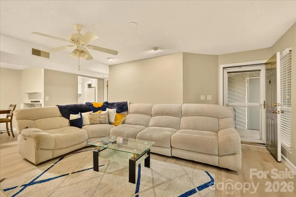 1608 Sharon Road W Charlotte NC 28210