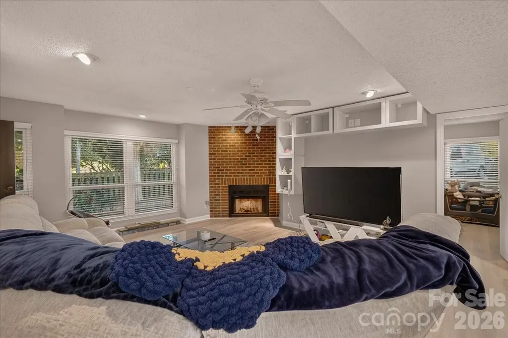 1608 Sharon Road W Charlotte NC 28210