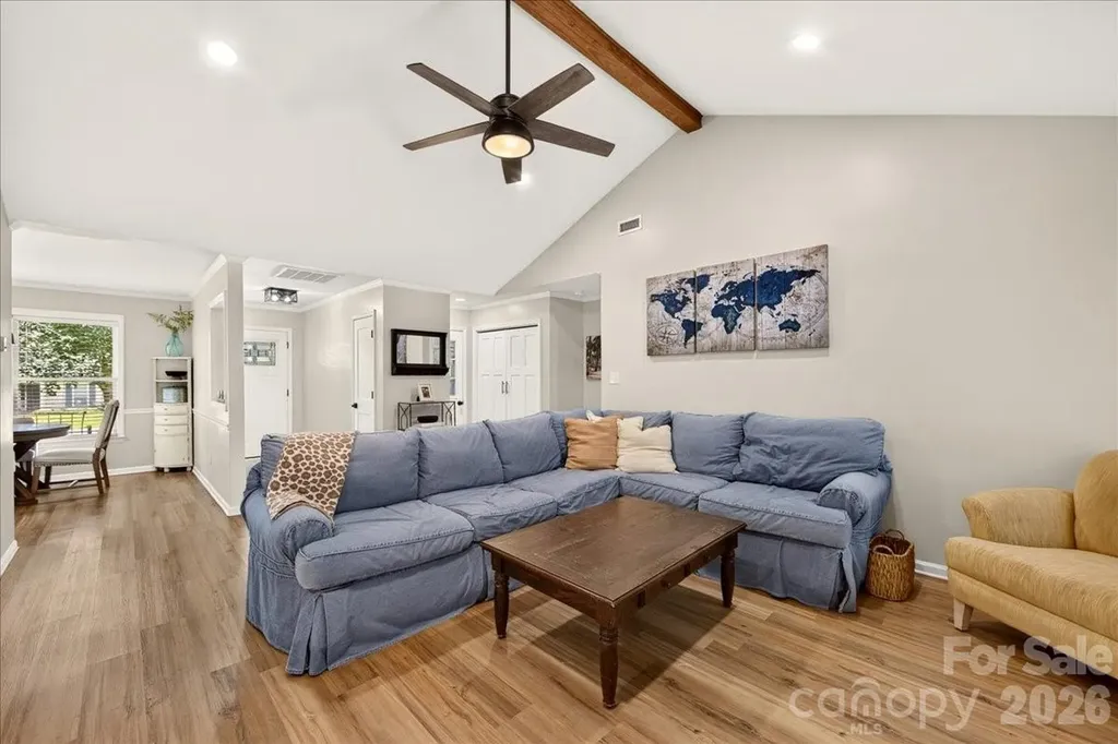 8610 Brookstead Drive Charlotte NC 28215