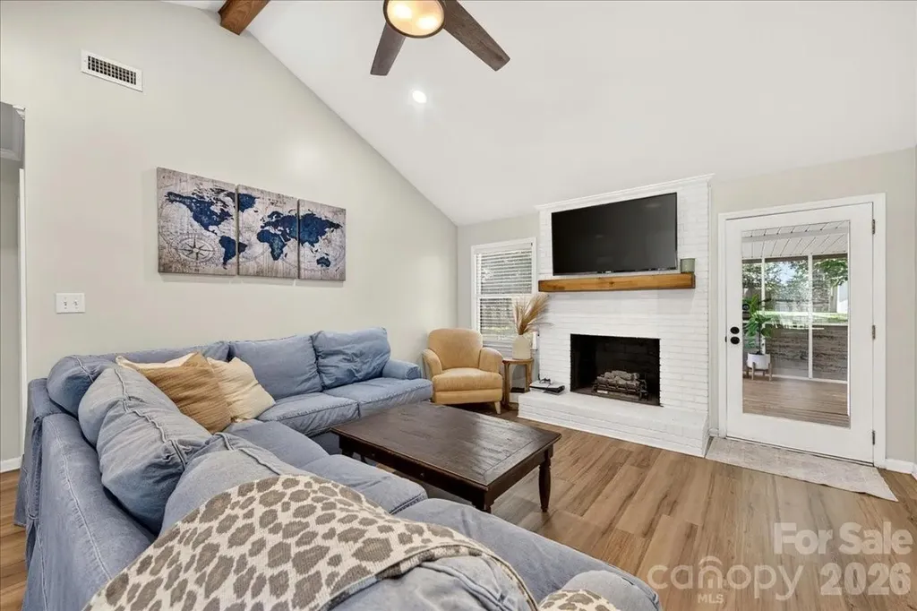 8610 Brookstead Drive Charlotte NC 28215