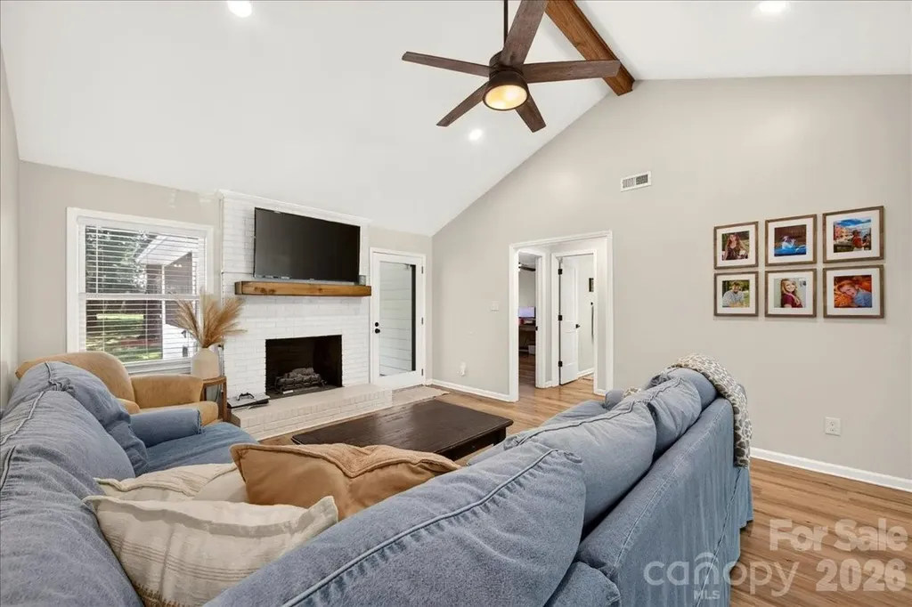8610 Brookstead Drive Charlotte NC 28215