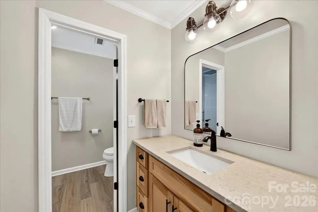 8610 Brookstead Drive Charlotte NC 28215