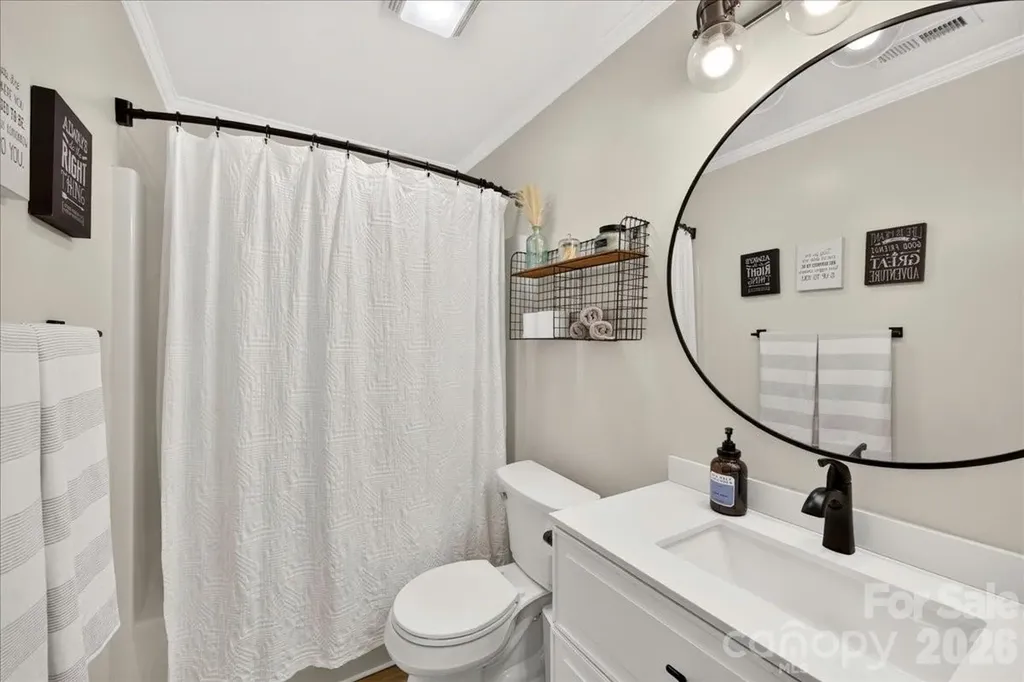 8610 Brookstead Drive Charlotte NC 28215