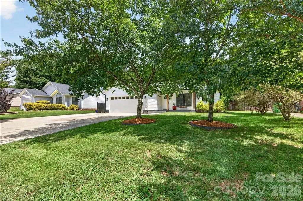 8610 Brookstead Drive Charlotte NC 28215