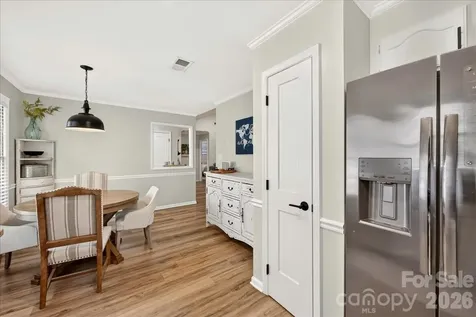 8610 Brookstead Drive Charlotte NC 28215