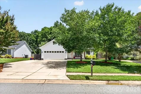 8610 Brookstead Drive Charlotte NC 28215