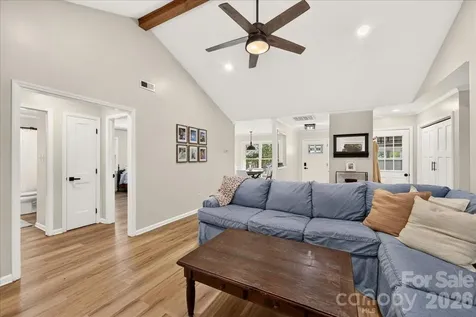 8610 Brookstead Drive Charlotte NC 28215