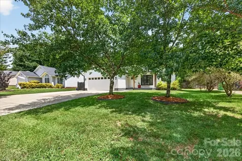 8610 Brookstead Drive Charlotte NC 28215