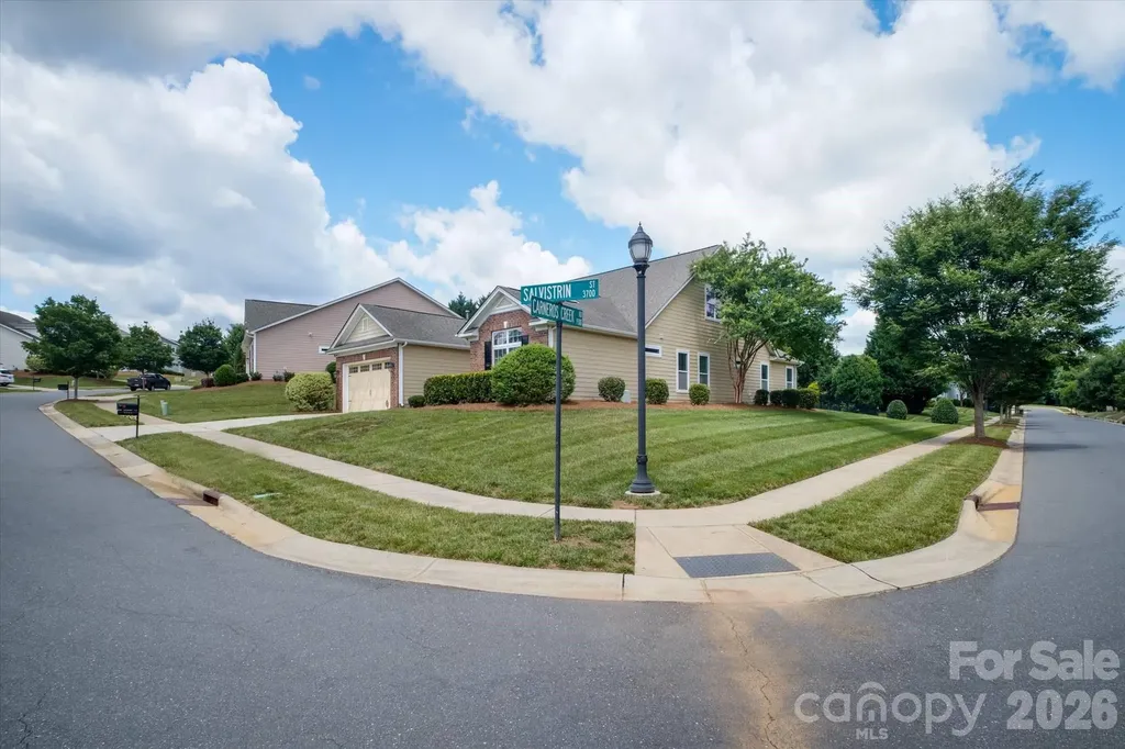 3743 Salvistrin Street Charlotte NC 28214