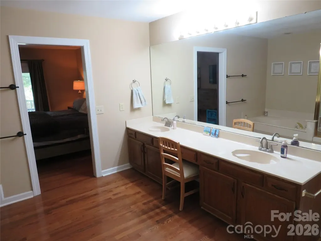 1843 Tanfield Drive Matthews NC 28105