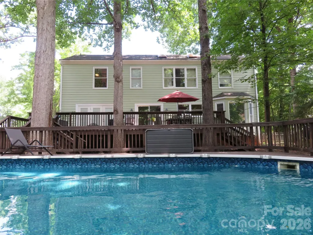 1843 Tanfield Drive Matthews NC 28105