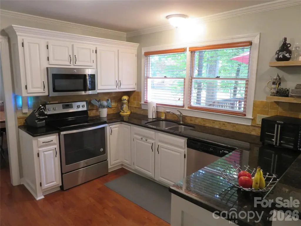 1843 Tanfield Drive Matthews NC 28105
