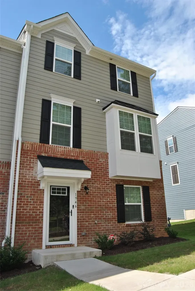 1946 Tupelo Grove Lane Gastonia NC 28054
