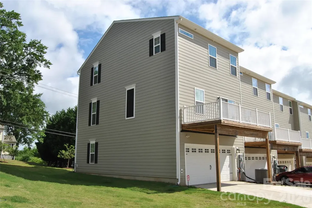 1946 Tupelo Grove Lane Gastonia NC 28054