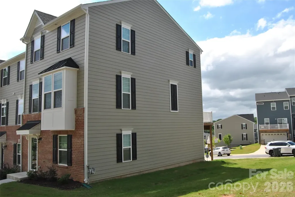 1946 Tupelo Grove Lane Gastonia NC 28054