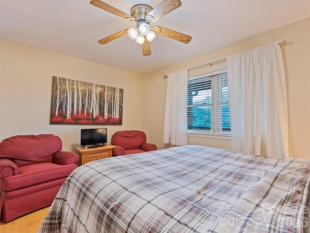 210 Tanner Trail Waynesville NC 28785