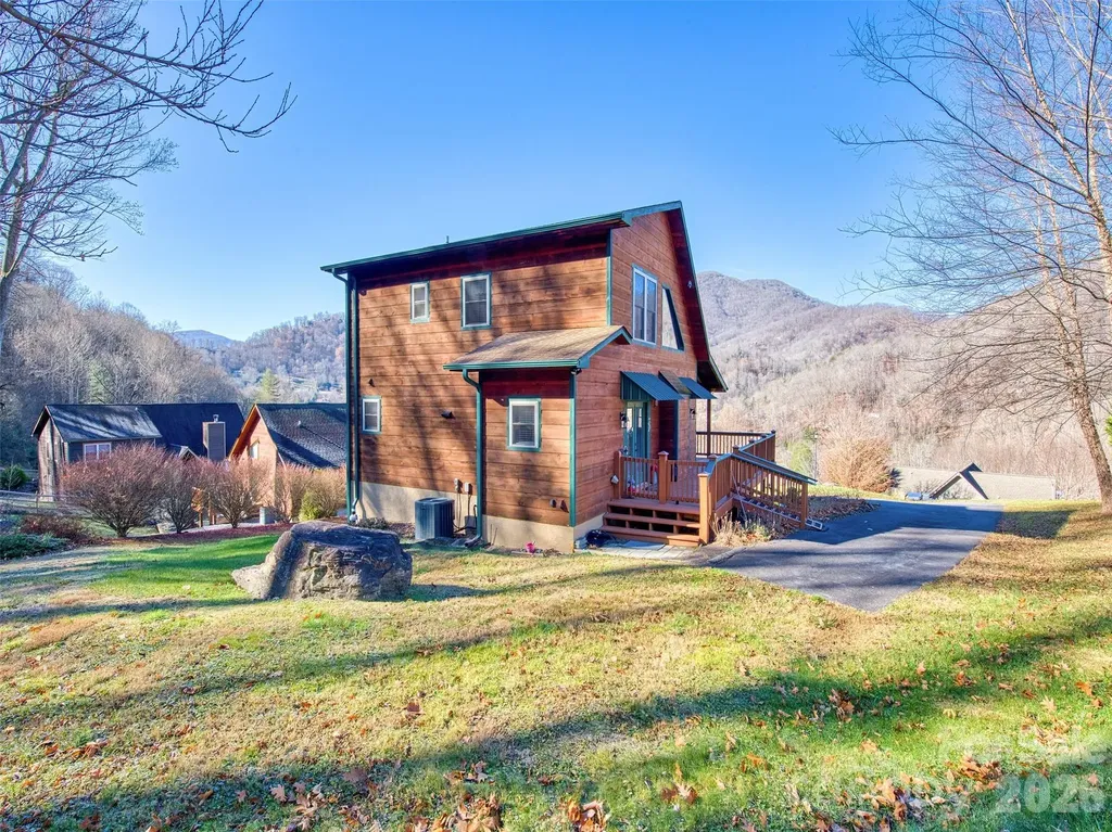 210 Tanner Trail Waynesville NC 28785