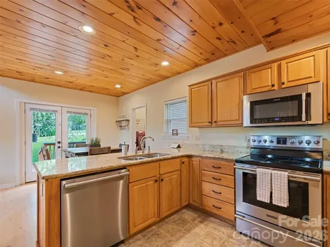 210 Tanner Trail Waynesville NC 28785