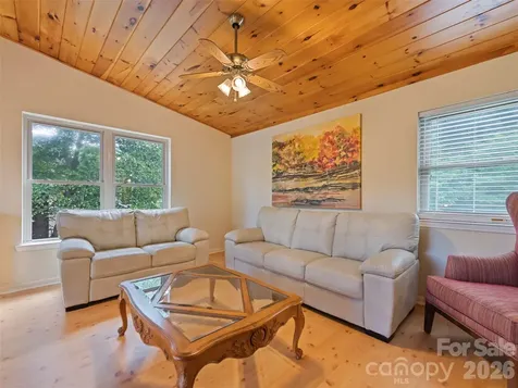 210 Tanner Trail Waynesville NC 28785