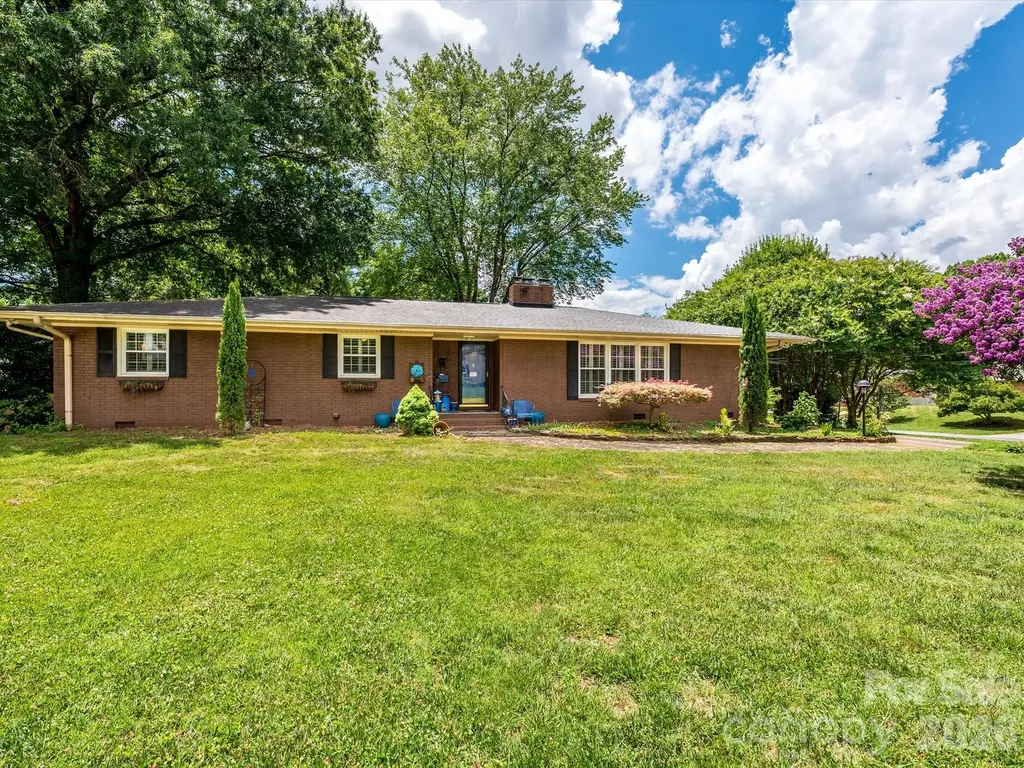 1300 Bevis Drive Charlotte NC 28209