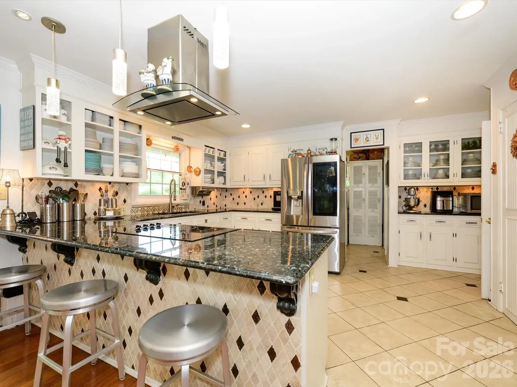 1300 Bevis Drive Charlotte NC 28209