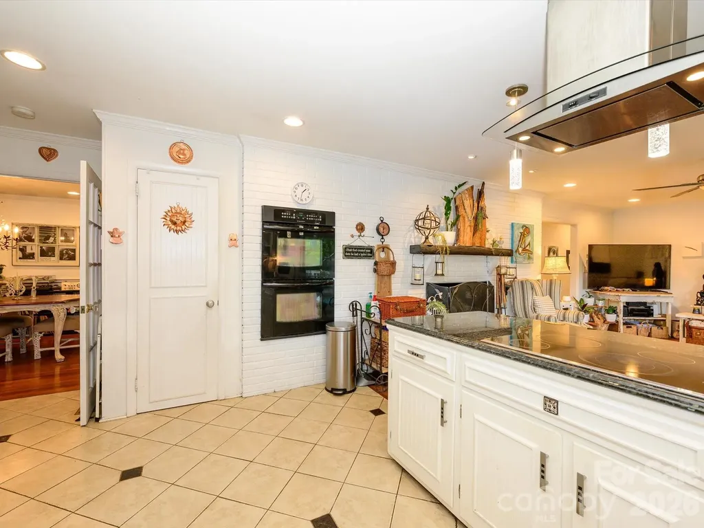 1300 Bevis Drive Charlotte NC 28209