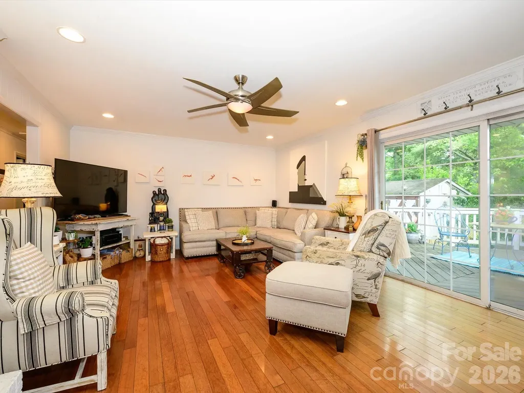 1300 Bevis Drive Charlotte NC 28209