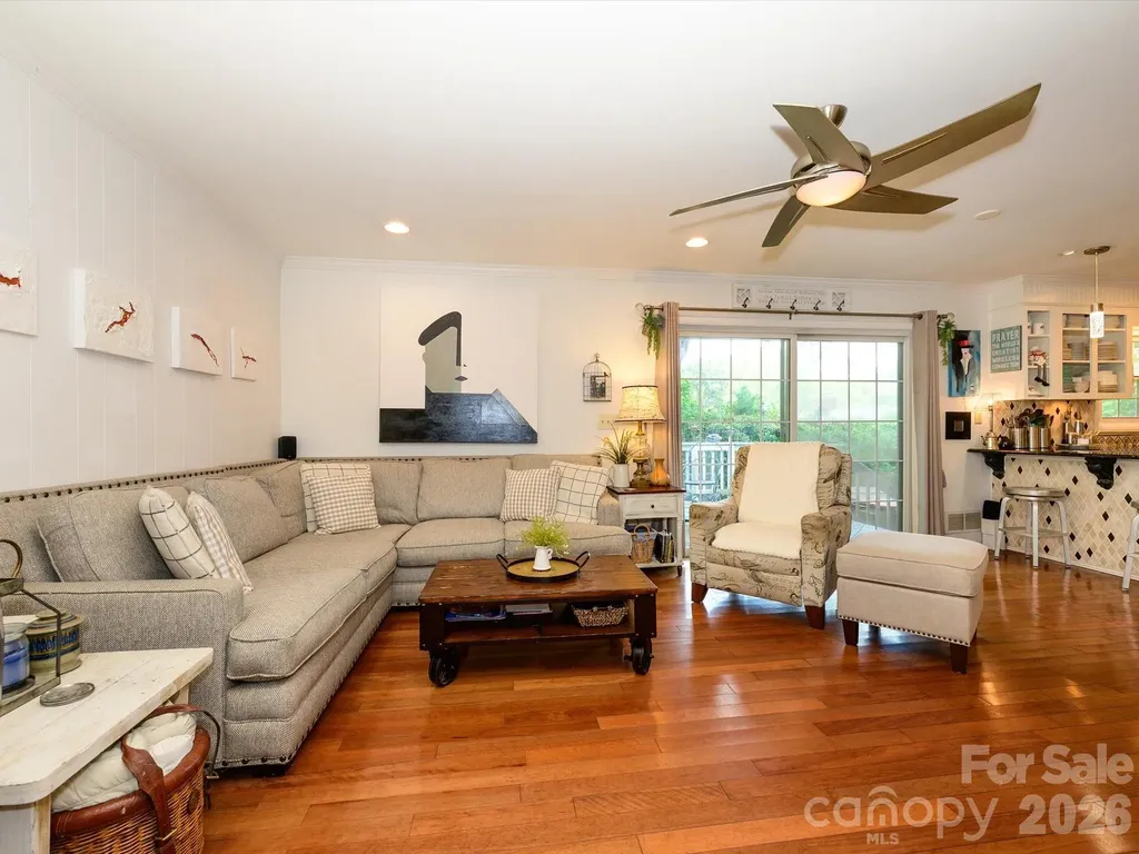 1300 Bevis Drive Charlotte NC 28209