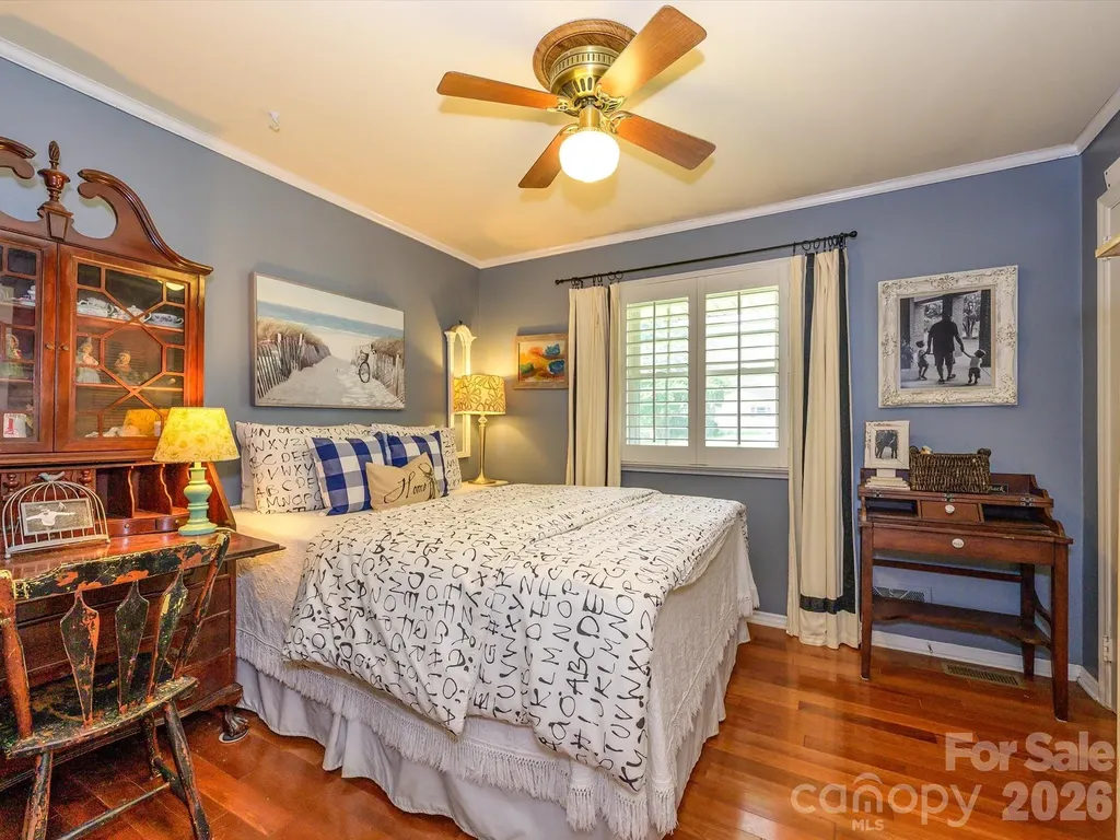 1300 Bevis Drive Charlotte NC 28209