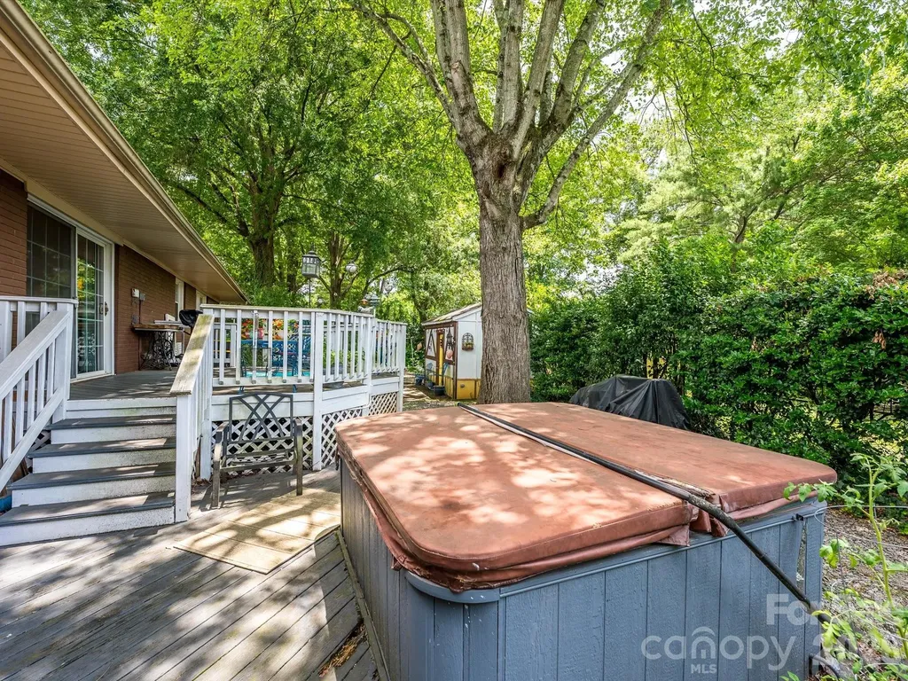 1300 Bevis Drive Charlotte NC 28209