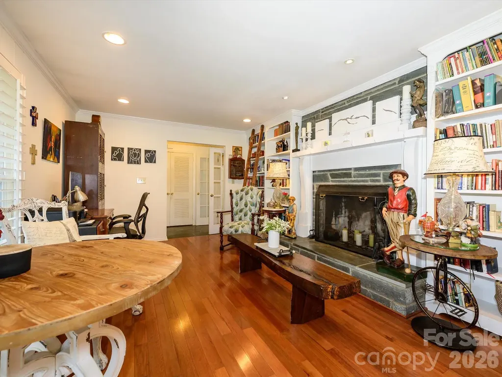 1300 Bevis Drive Charlotte NC 28209