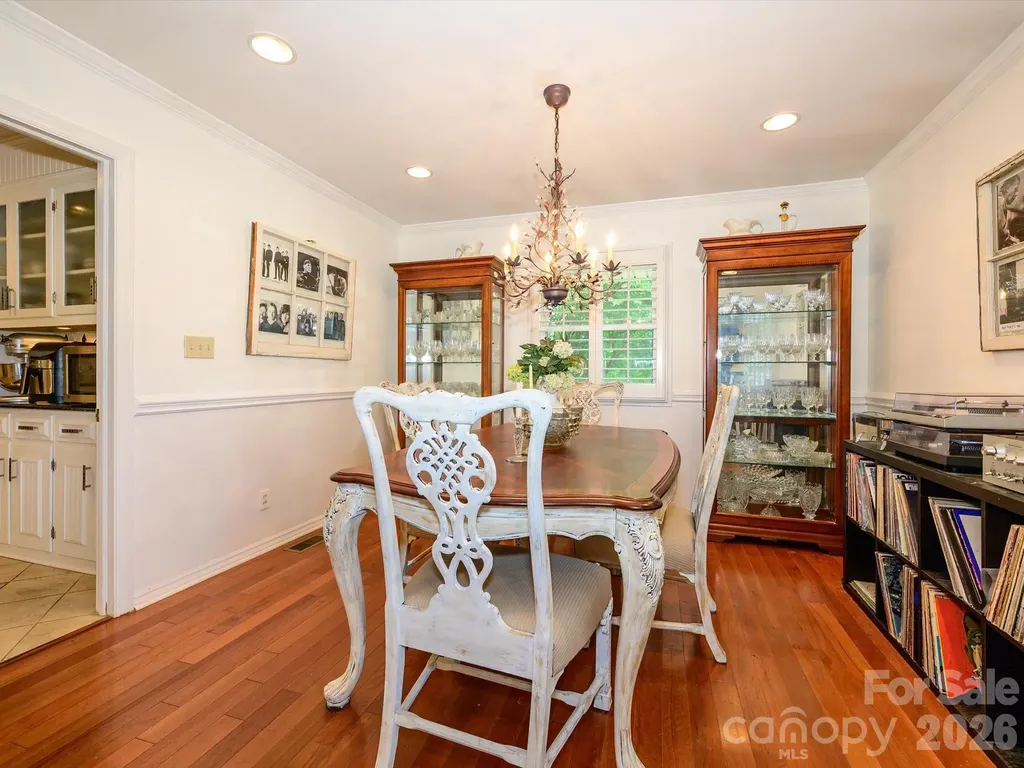 1300 Bevis Drive Charlotte NC 28209