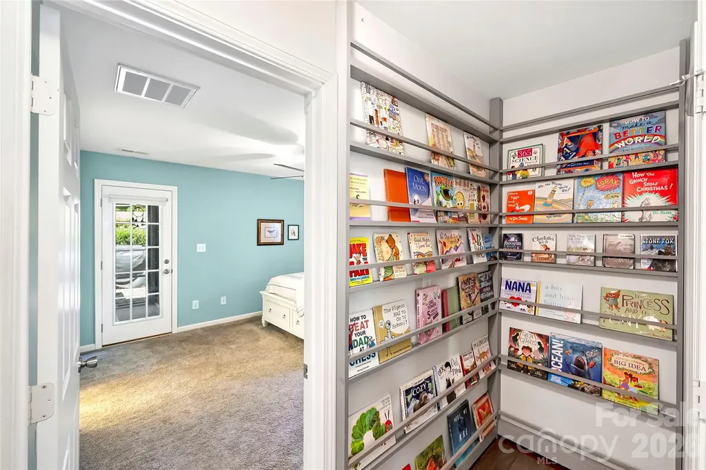 605 Silversmith Lane Charlotte NC 28270