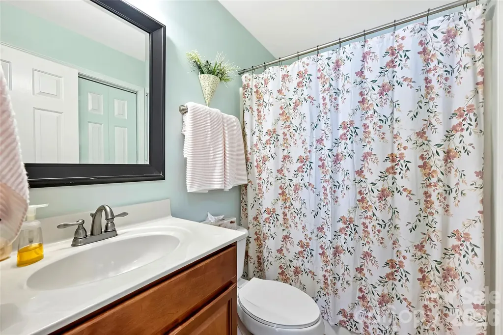 605 Silversmith Lane Charlotte NC 28270