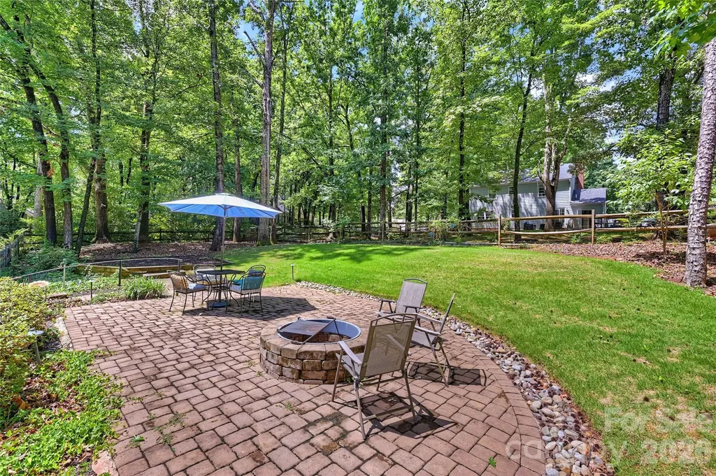 605 Silversmith Lane Charlotte NC 28270