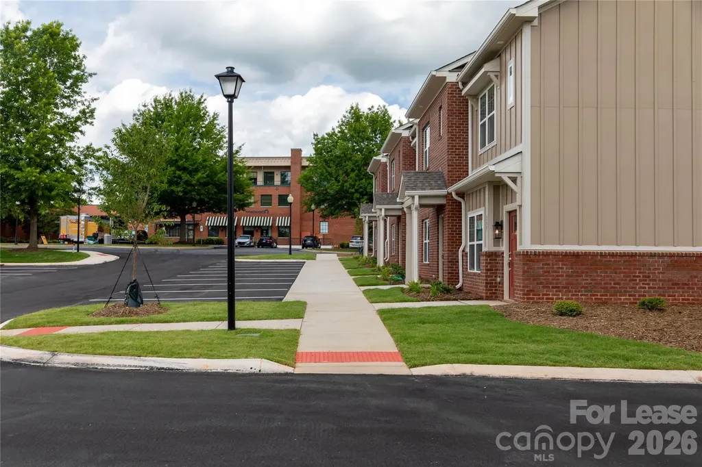 20 Peachtree Avenue NW Concord NC 28025