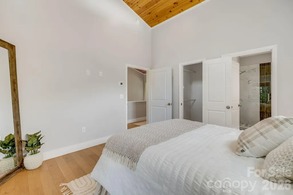 19 Sassafras Valley Road Swannanoa NC 28778